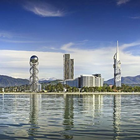 Apartment On Khimshiashvili Batumi Exteriör bild