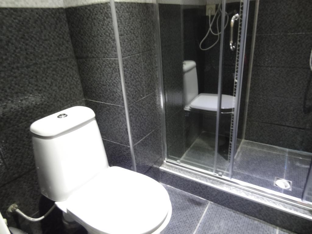 Apartment On Khimshiashvili Batumi Rum bild