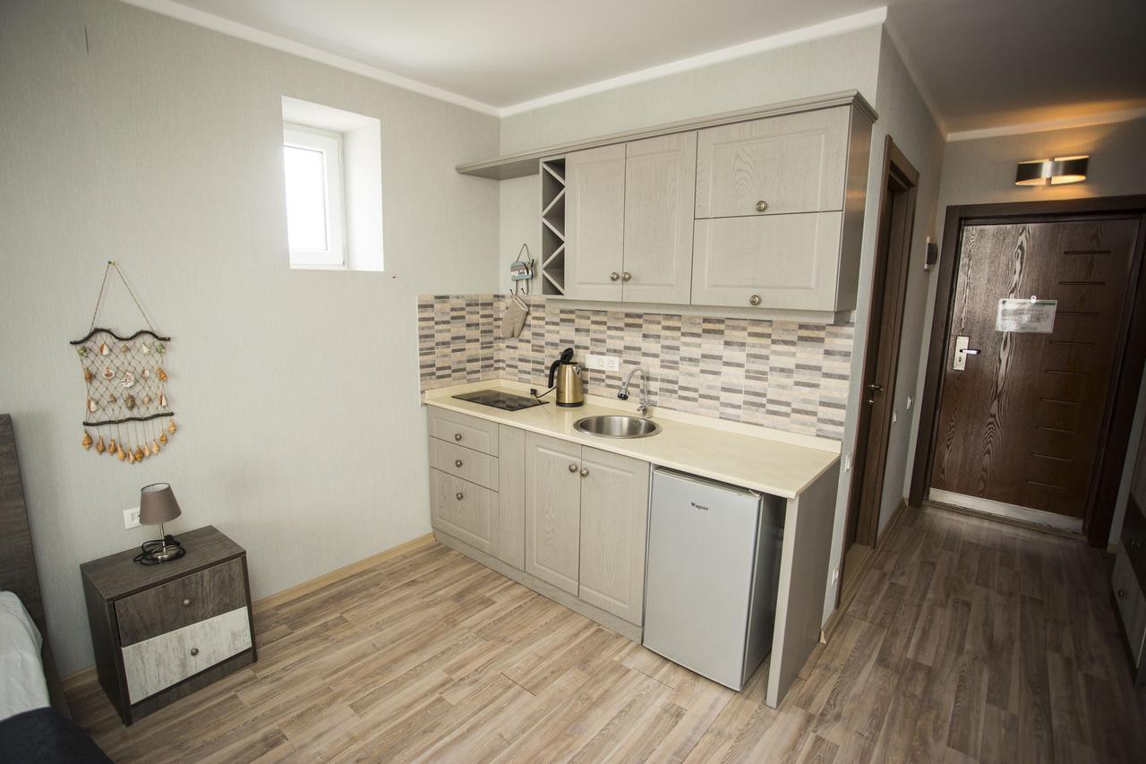Apartment On Khimshiashvili Batumi Exteriör bild