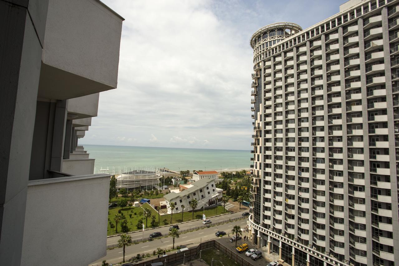 Apartment On Khimshiashvili Batumi Exteriör bild