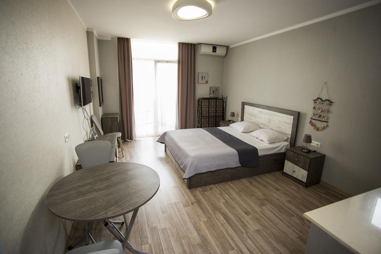Apartment On Khimshiashvili Batumi Exteriör bild