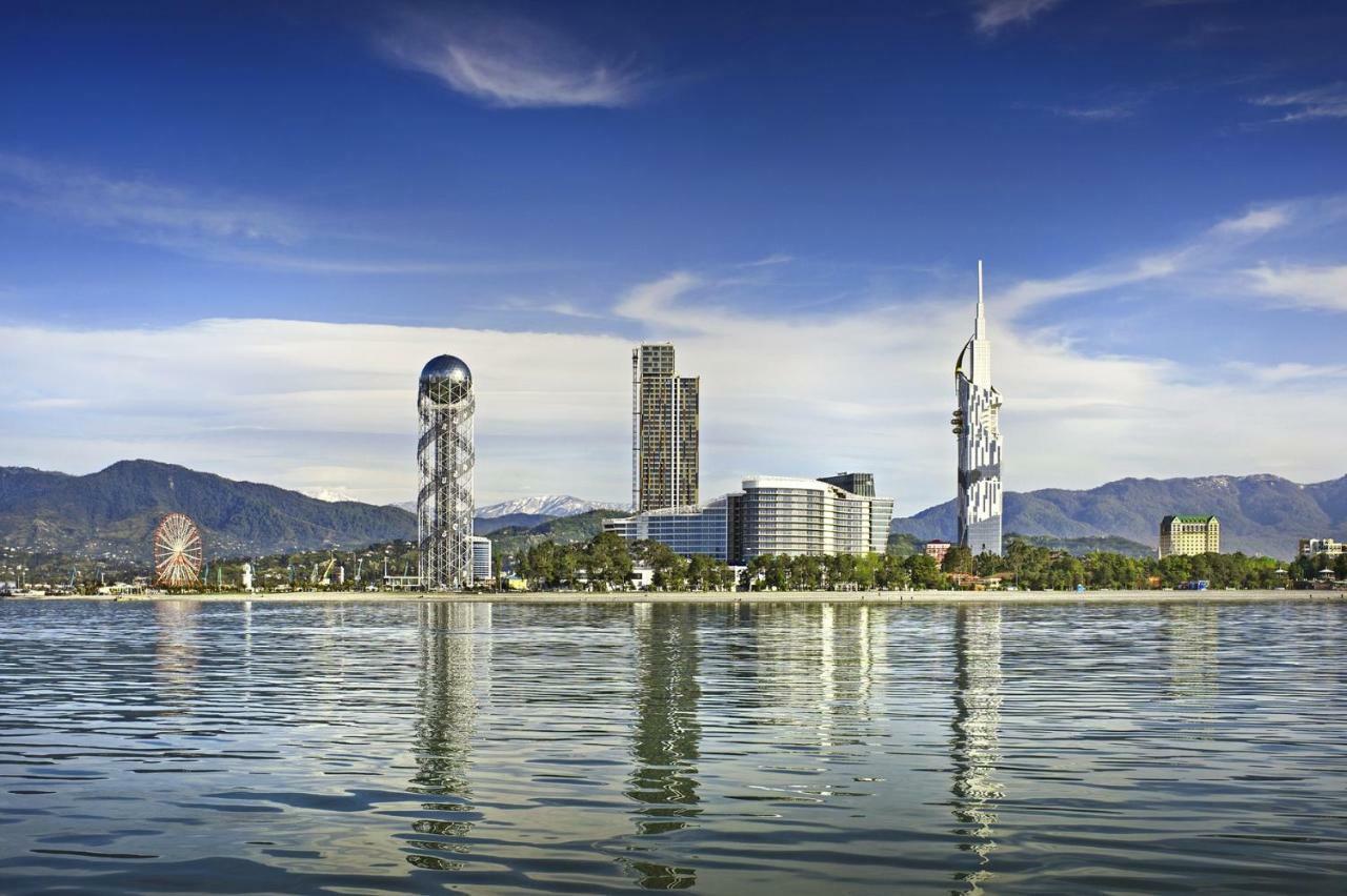 Apartment On Khimshiashvili Batumi Exteriör bild